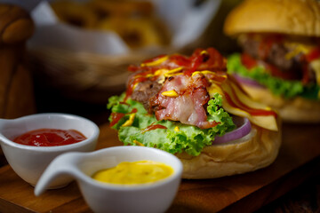 Hamberger with sauce