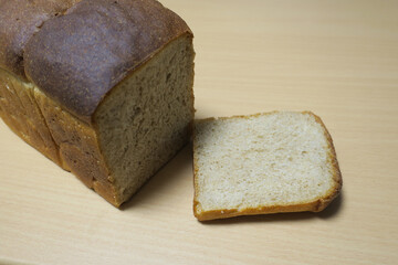 焼き立て食パン