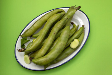 green beans in white dish