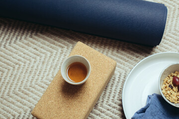 Yoga und gesundes Frühstück