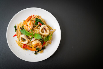  stir fried spicy noodles with sea food