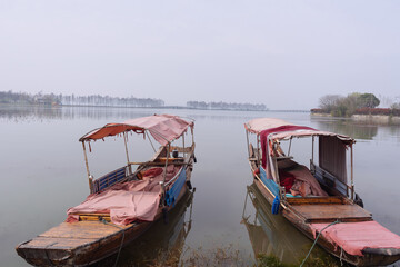 Fototapeta na wymiar Scenery of the East Lake in Wuhan, China
