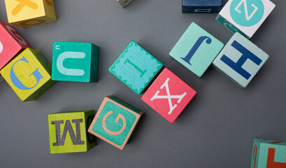 letter wood cubes block symbol