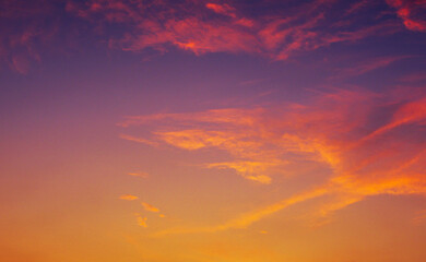 Obraz premium colorful dramatic sky with cloud at sunset