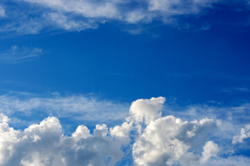 Naklejka premium White clouds in blue sky