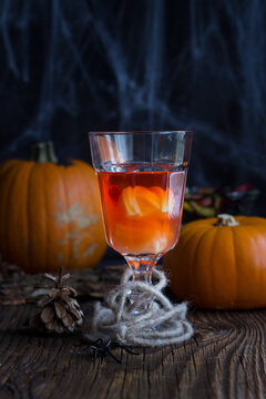Cocktail f&Atilde;&frac14;r Halloween