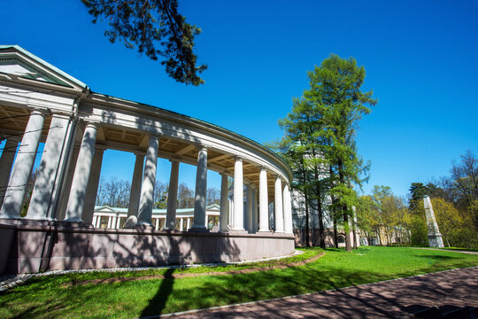 Collonade in the park Arkhangelskoe  .