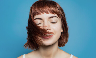 女性の美容イメージ　ヘアケア　ファッション