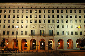 Entrada al Ministerio de Fomento en el edificio de gobierno de Nuevos Ministerios en Madrid,...