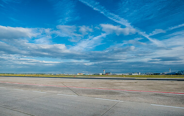 Airport - Am Flughafen