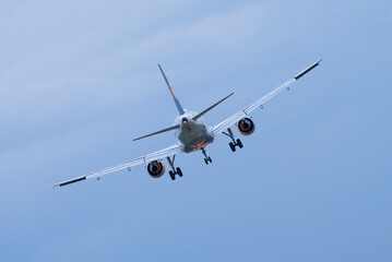 Airport - Am Flughafen © Harald Tedesco