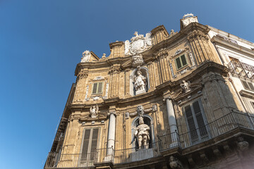 Fototapeta na wymiar detail of a building in Piazza quattro Canti in Palermo