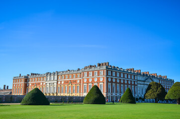 Hampton Court Palace - 434599456