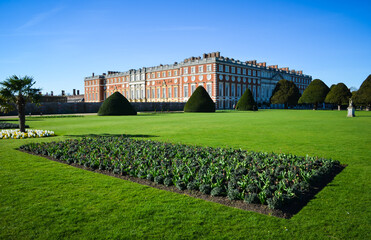 Hampton Court Palace - 434599464