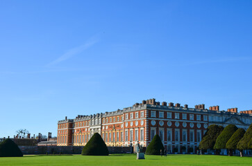 Hampton Court Palace - 434599471