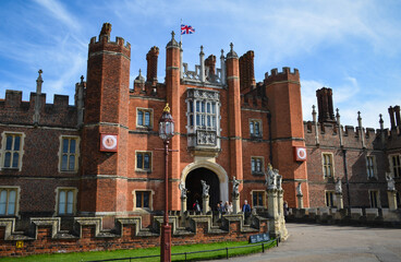 Hampton Court Palace - 434600426