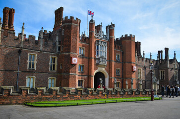 Hampton Court Palace - 434600492