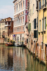 Fototapeta na wymiar View of the Venetian canals. City architecture