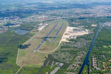 Tapeten Flugplatz Berlin Tegel nach der Schließung aus der Luft   © Aufwind-Luftbilder