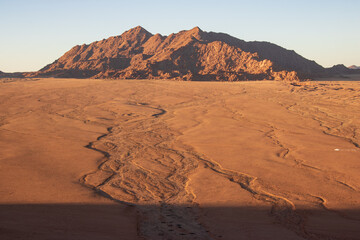 Mountain in Namibian desert © krystofnp