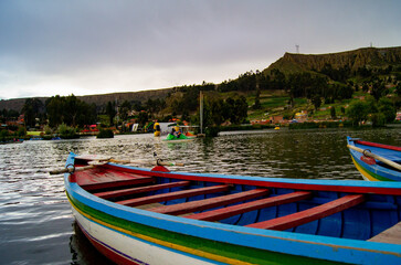 Fototapeta na wymiar boat on lake