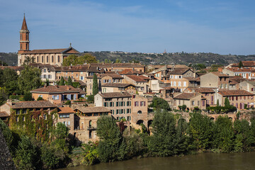 Fototapeta na wymiar Panoramic view of the Episcopal City of Albi and the River Tarn. Albi, Midi-Pyrenees, France.