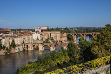 Panoramic view of the Episcopal City of Albi and the River Tarn. Albi, Midi-Pyrenees, France. - obrazy, fototapety, plakaty