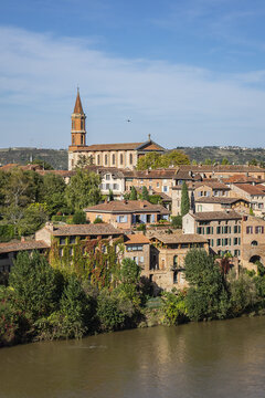 Panoramic view of the Episcopal City of Albi and the River Tarn. Albi, Midi-Pyrenees, France.