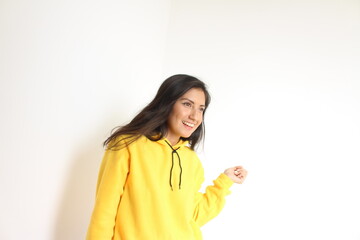 Mujer alegre