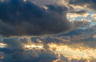 Fototapeta premium Textur dramatischer Abendhimmel