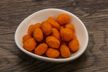 Spicy peanut heap in the bowl