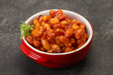 Baked kidney in tomato sauce