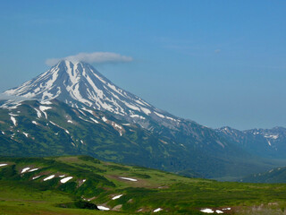 Naklejka premium Kamchatka. Vilyuchinsky volcano