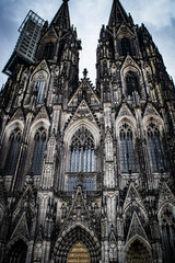 Fototapeta premium ドイツ、ケルン大聖堂の情景と周辺の風景