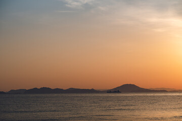 唐津湾「相賀の浜」の朝焼け空　佐賀観光