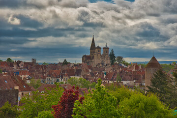 Fototapeta premium Semur-en-Auxois im Burgund