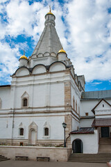 Obraz premium The Vvedensky Monastery was founded by Vladyka (Metropolitan) Alexy in 1362 and is famous for the beauty of its churches, which received their modern outlook in the 16th century 
