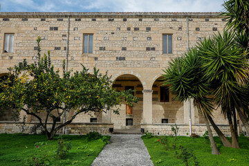 Obraz premium San Pietro di Sorres basilica, Sardinia, Italy. Cloister