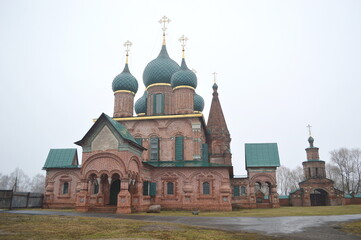 Fototapeta na wymiar Russia, Yaroslavl, Korovnitskaya sloboda, St. John Chrysostom Church