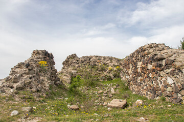 Fototapeta na wymiar Ruins of ancient Vishegrad Fortressr near town of Kardzhali, Bulgaria