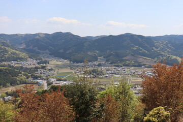 Obraz premium 青空を背景にしたの本の美しい風景