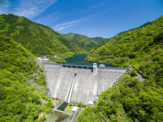 初夏の津川ダム