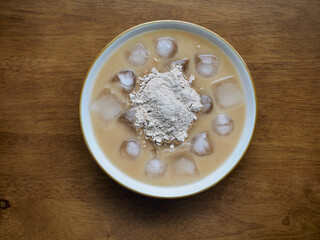 한국 전통음료 미숫가루, 혼합곡물가루 음료수
