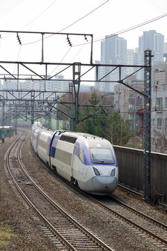 韓国の高速鉄道用車両であるKTX