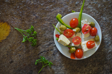 tomato salad with herbs