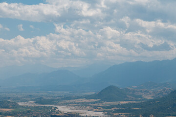 Fototapeta na wymiar Landschaft mit Gebirge