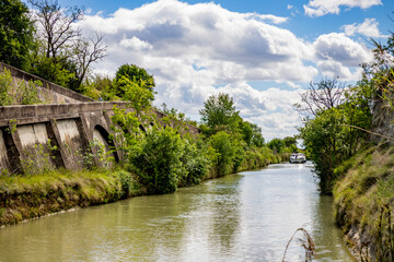 Le Canal du Midi près du Tunnel de Malpas
