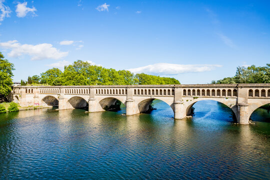 Pont-Canal Images – Browse 138 Stock Photos, Vectors, and Video | Adobe ...
