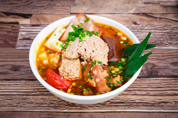 Crab brain and pork with Khmer noodle