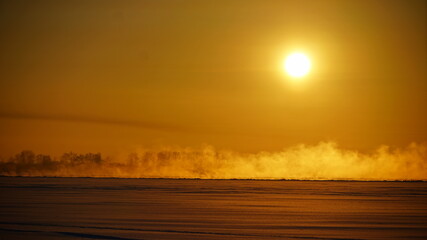 Fototapeta na wymiar dawn on the Northern Dvina river Arkhangelsk 